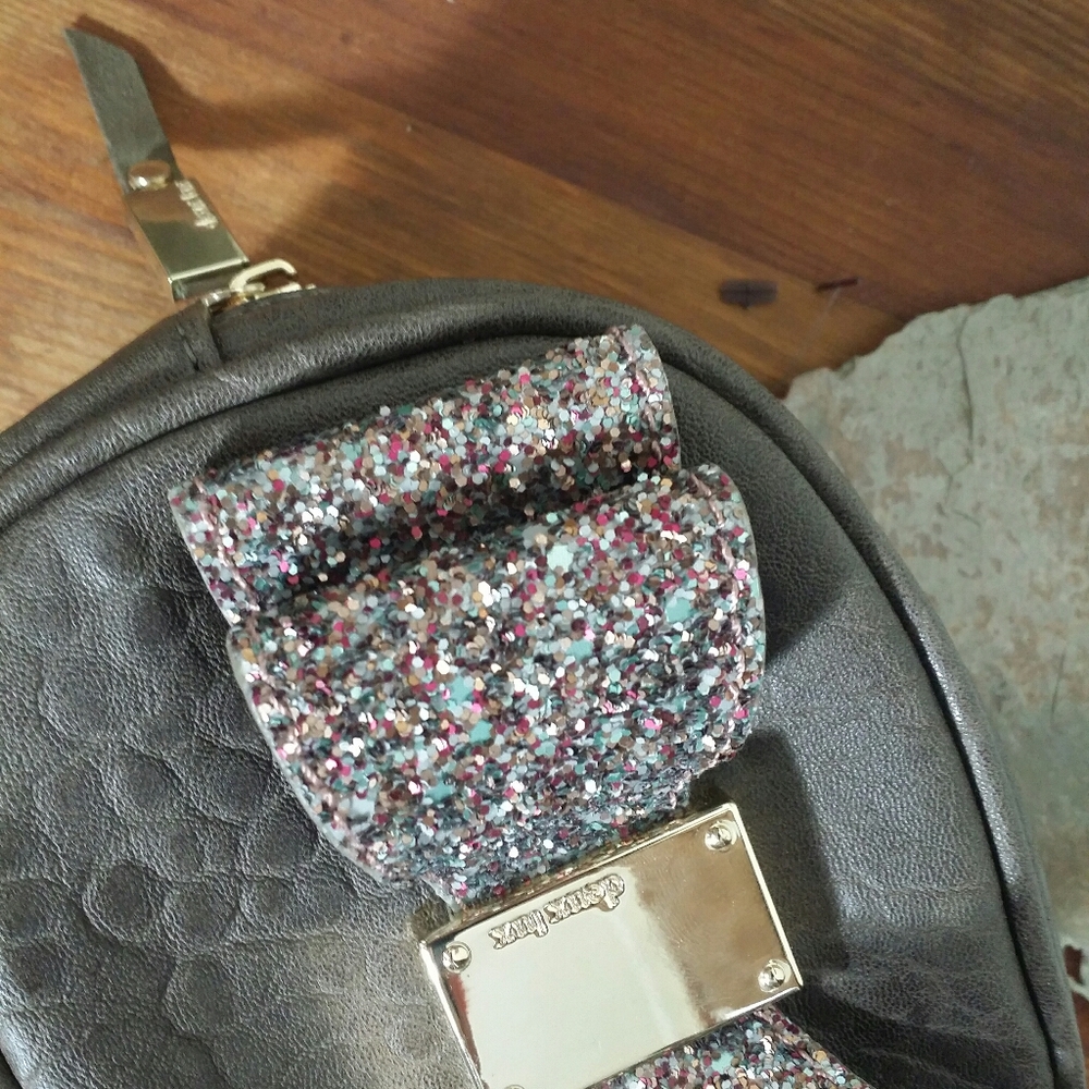 EUC Deux lux brown clutch with glitter bow - Picture 3 of 8